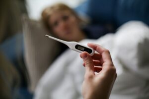 Trabalhador doente durante as férias em repouso na cama
