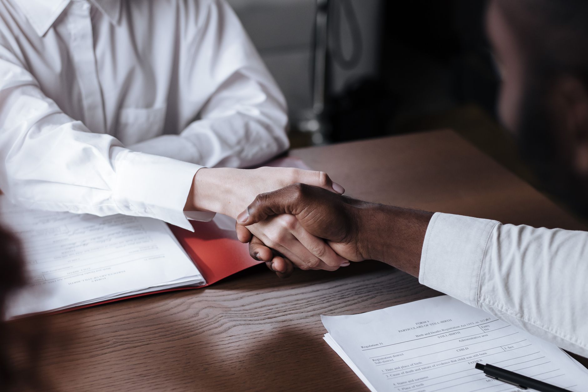 Assinatura de contrato de trabalho