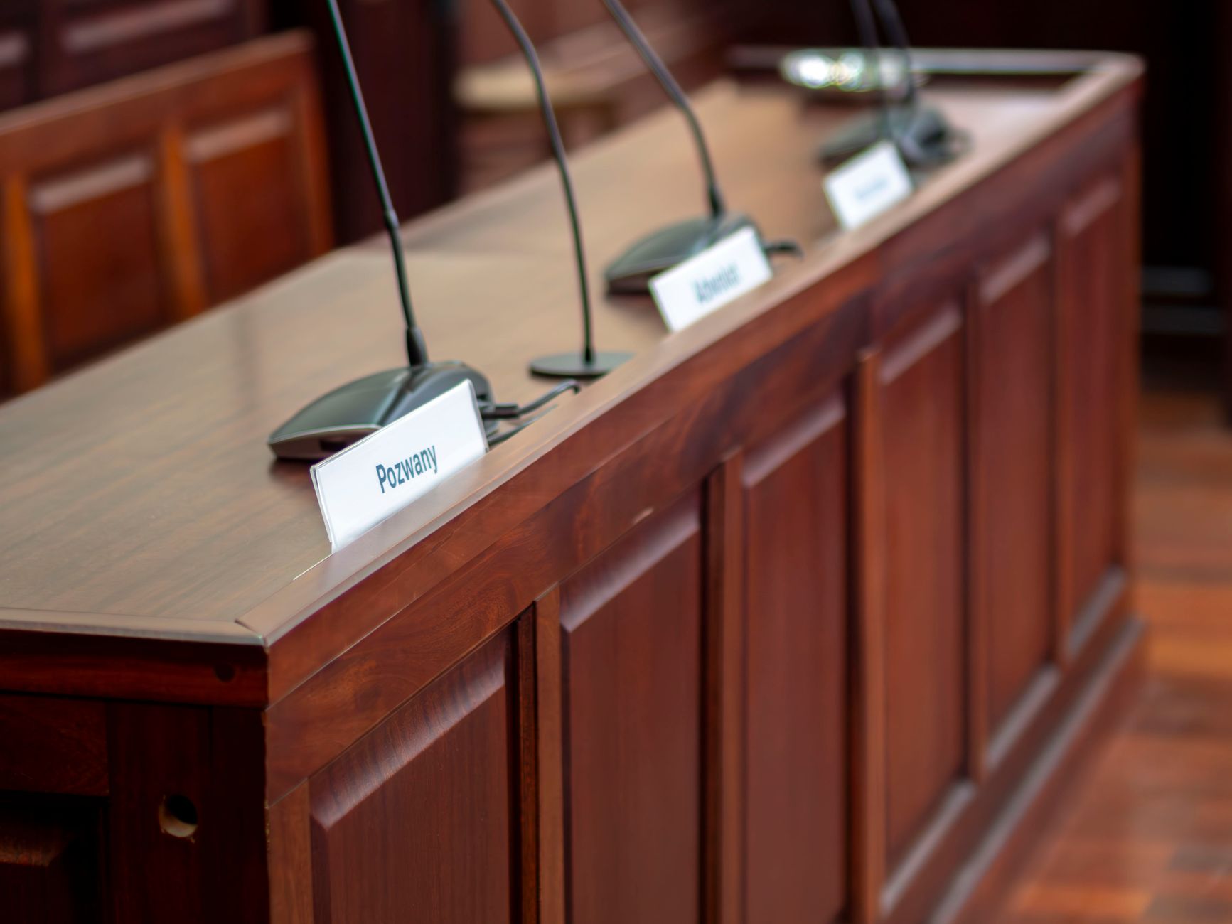 Audiência trabalhista onde se discute a multa do artigo 467 da CLT