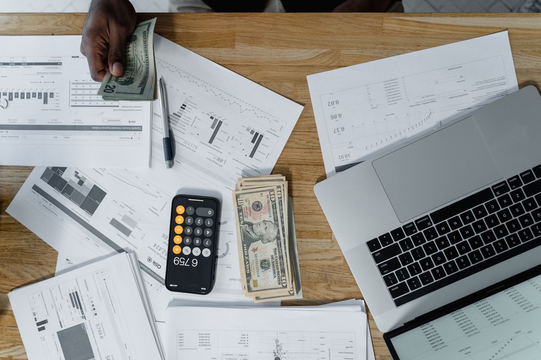 Trabalhador e desconto no salario por dano a equipamento